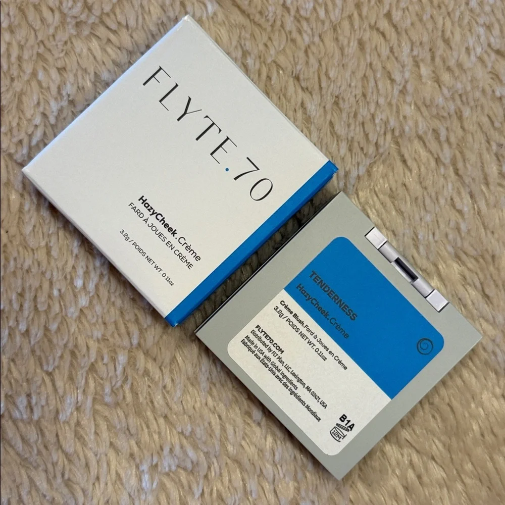FLYTE.70 HazyCheek Crème Blush